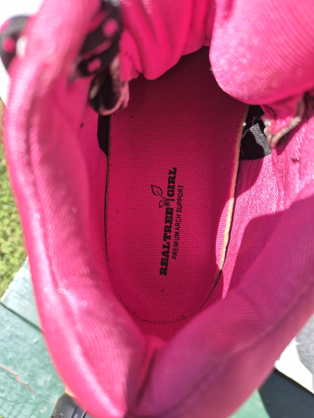 Realtree Brown and Pink Lace-Up Trail Boots - Picture 8 of 8
